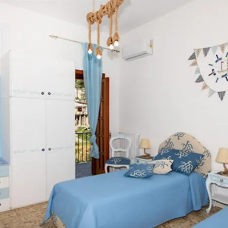 Genny And Emily Dom wakacyjny