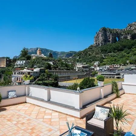 Genny And Emily * Positano