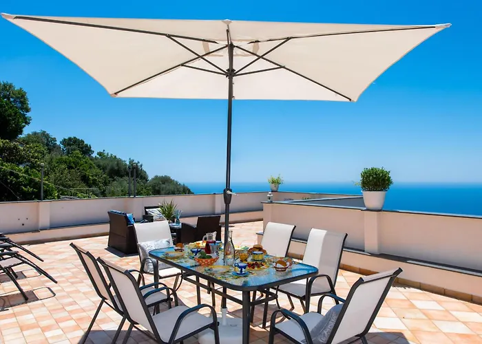 Nyaraló Genny And Emily *